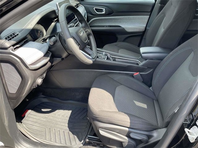 Used 2024 Jeep Compass Sport image 13