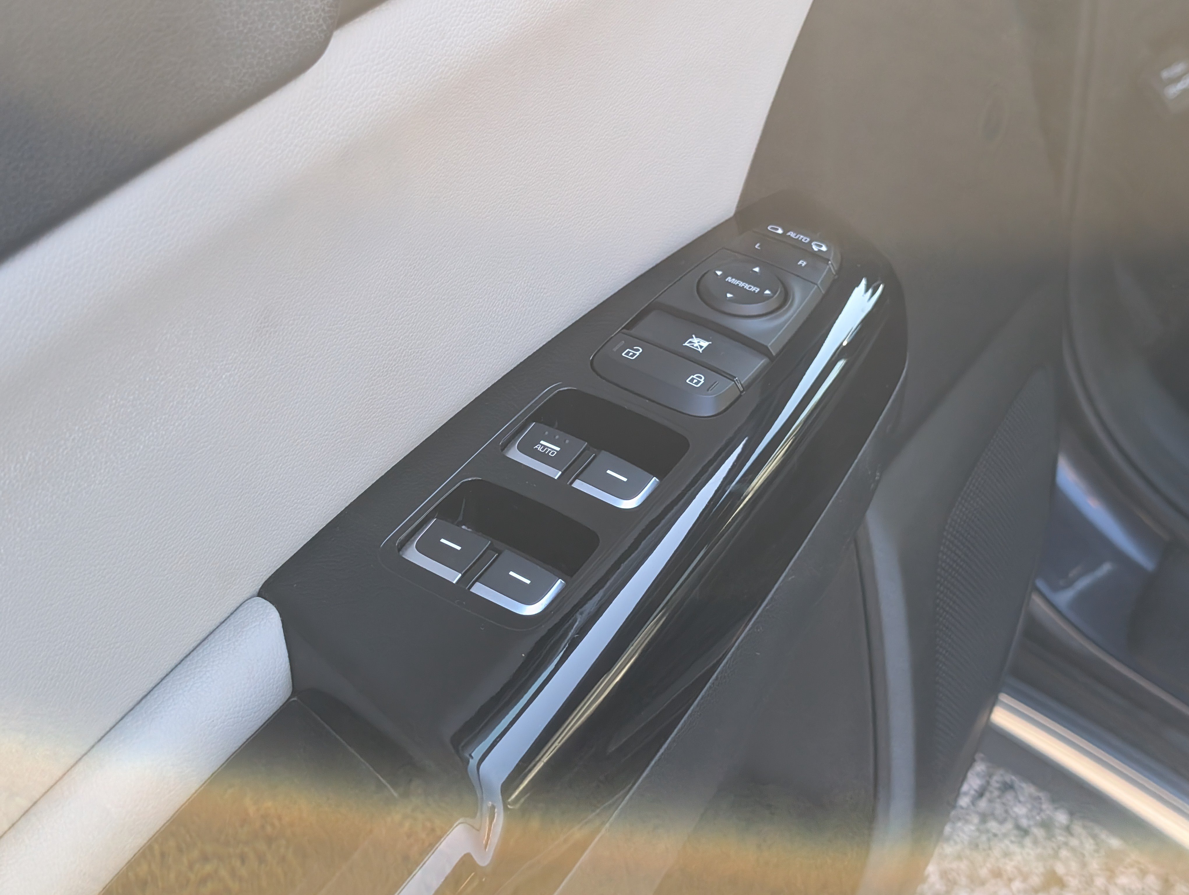 Used 2019 Kia Sportage EX w/ EX Sport Appearance Package AWD/4WD image 19