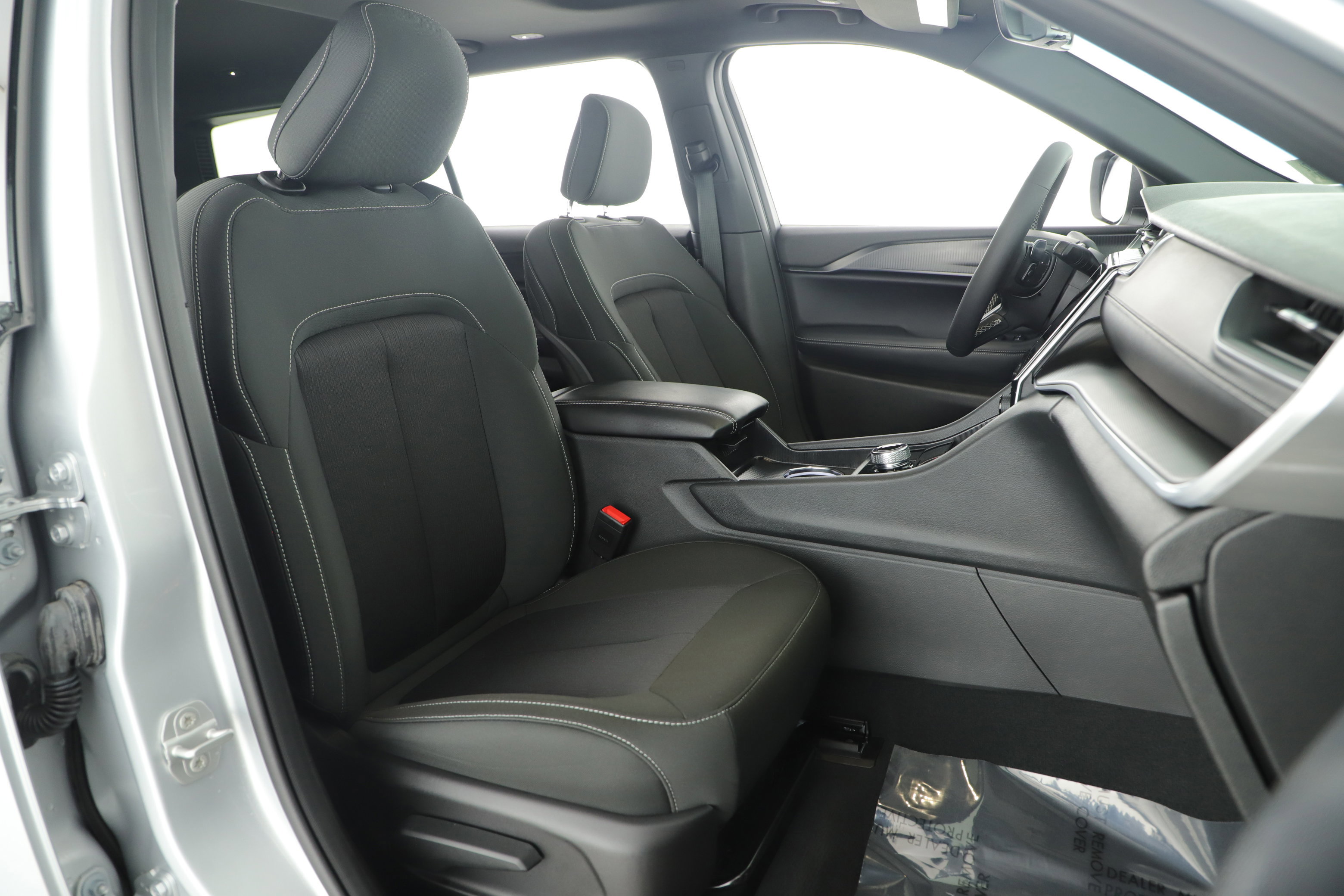 Used 2025 Jeep Grand Cherokee L Laredo w/ Luxury Tech Group I image 20