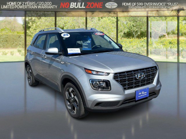 Used 2025 Hyundai Venue SEL FWD image 7