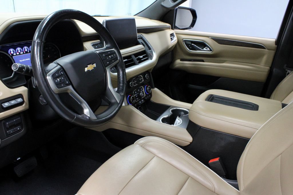Used 2021 Chevrolet Suburban Premier w/ Premium Package AWD/4WD image 26