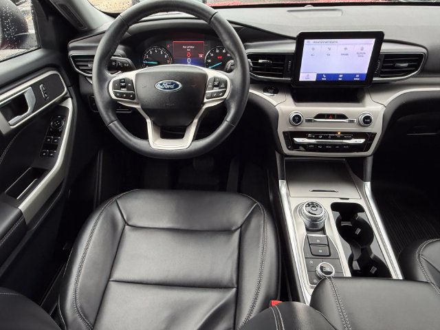 Certified 2023 Ford Explorer XLT w/ Equipment Group 202A AWD/4WD image 8