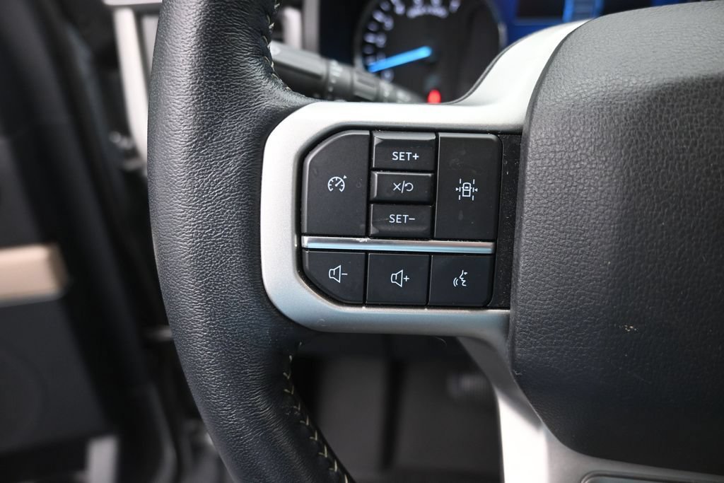 Certified 2022 Ford Expedition XLT RWD image 6