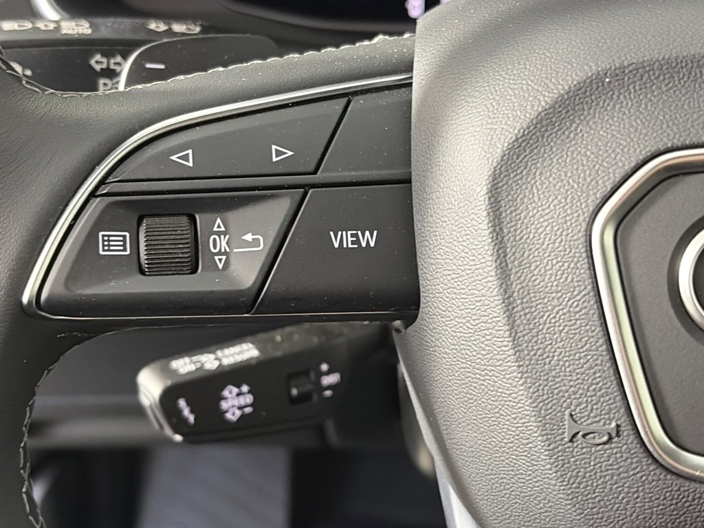 Used 2023 Audi Q8 Prestige image 17