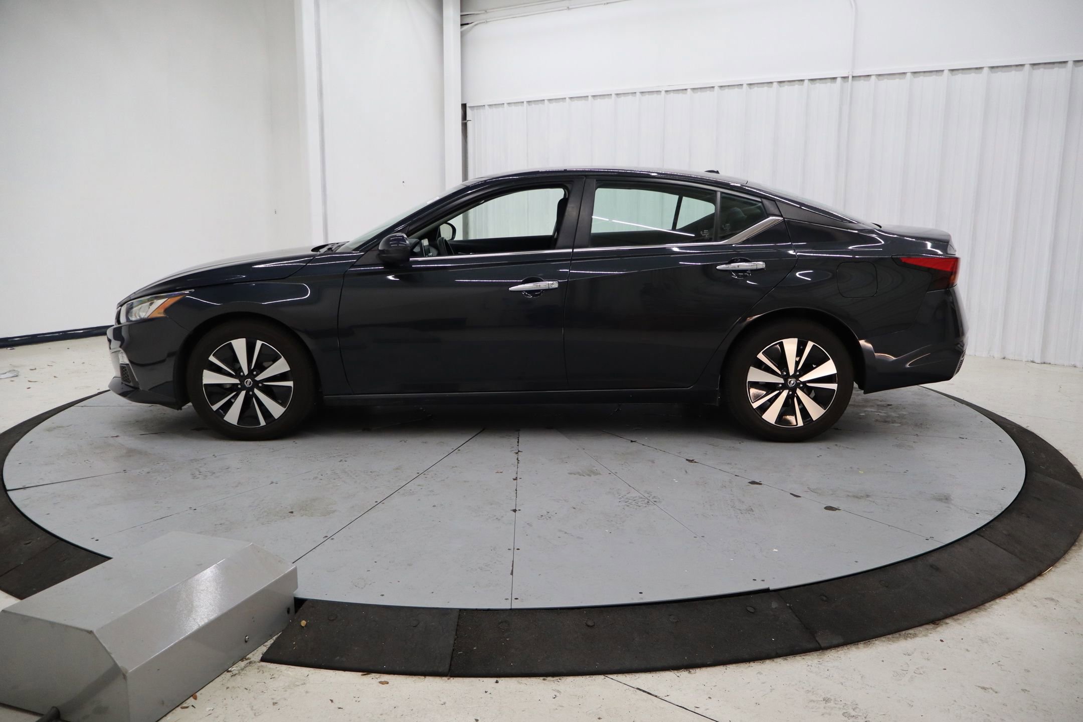 Used 2022 Nissan Altima 2.5 SV image 6