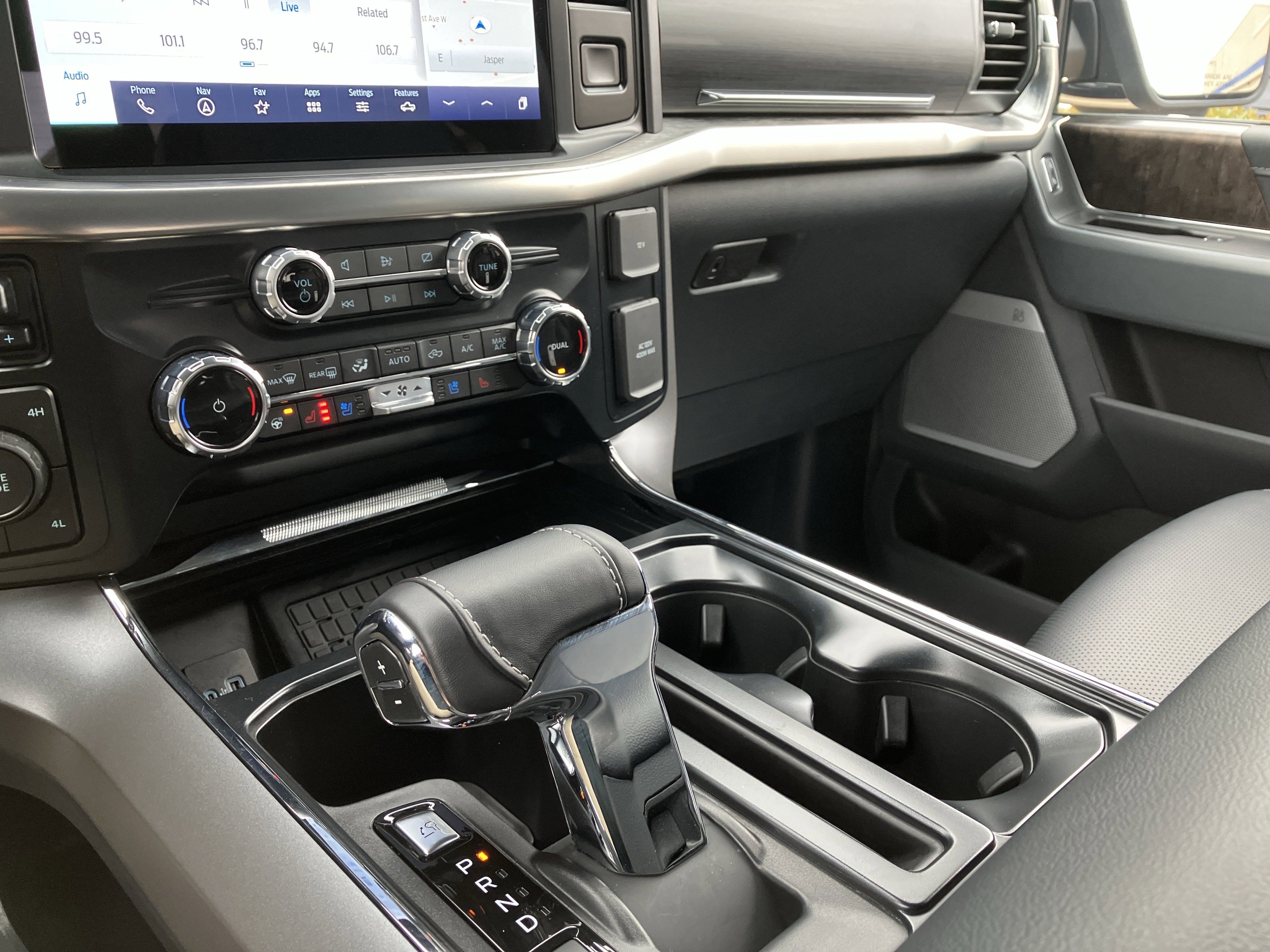 Certified 2023 Ford F150 Lariat w/ Equipment Group 502A High image 18