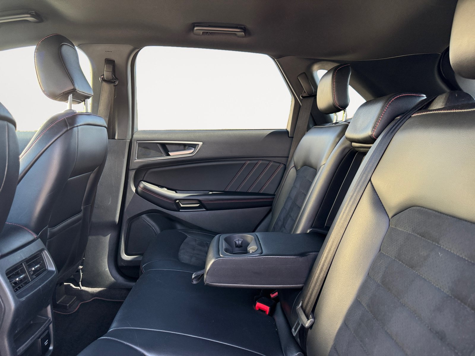 Certified 2024 Ford Edge ST-Line AWD/4WD image 13