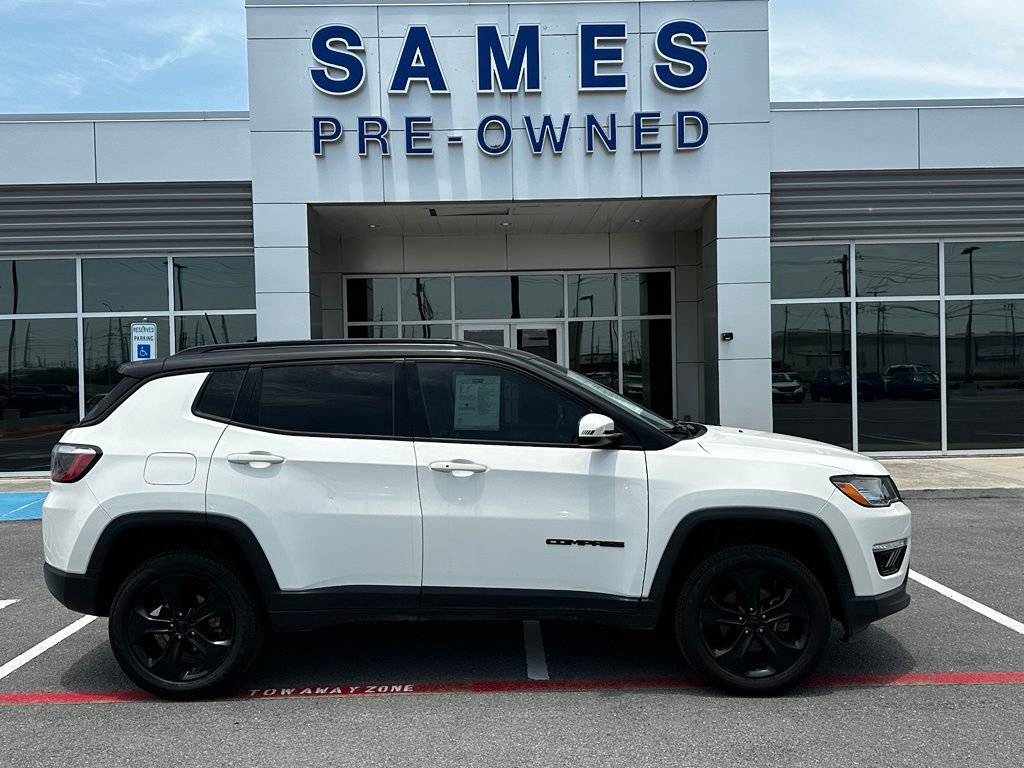 Used 2020 Jeep Compass Latitude FWD image 2