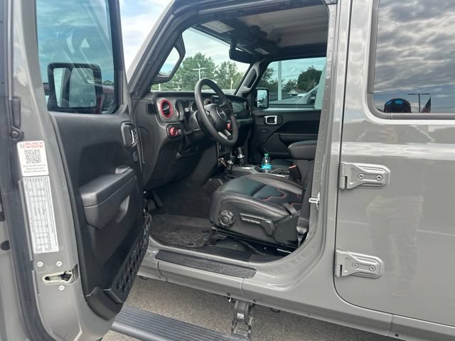 Used 2023 Jeep Gladiator Sport AWD/4WD image 16