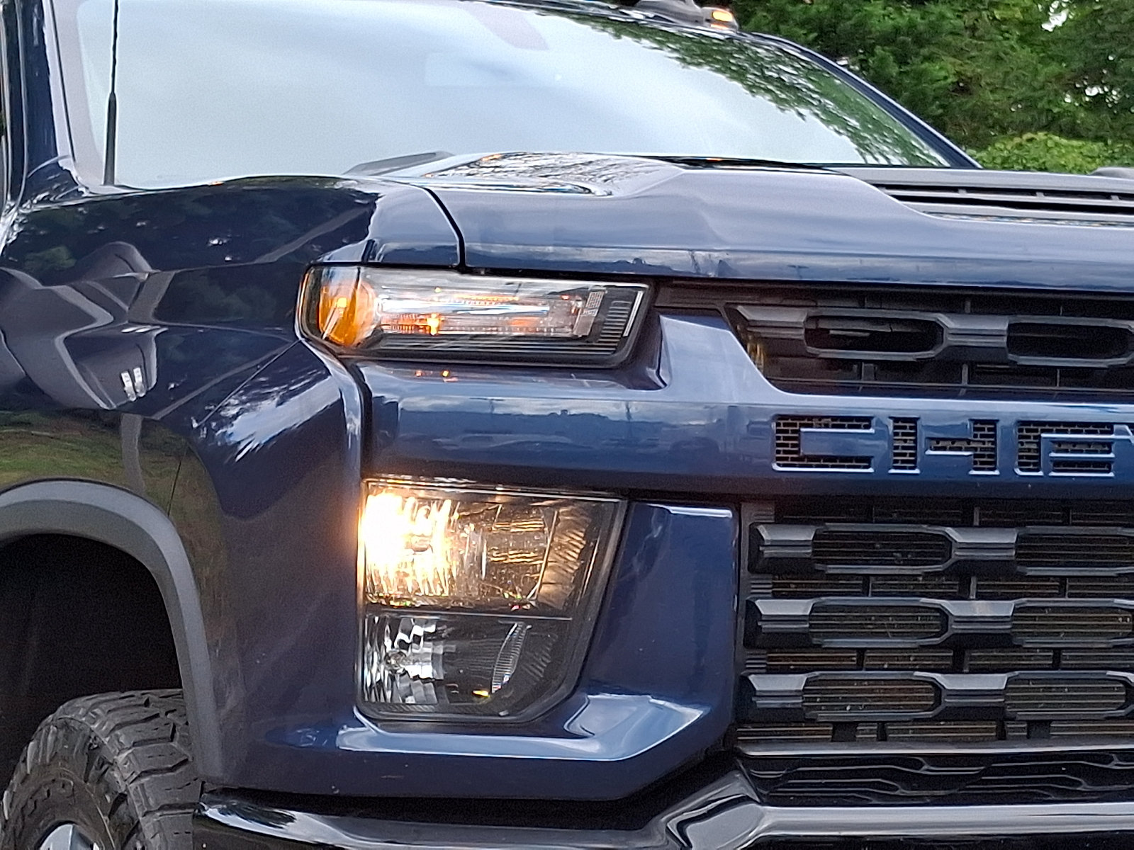 Used 2021 Chevrolet Silverado 2500 Custom w/ Custom Value Package AWD/4WD image 9