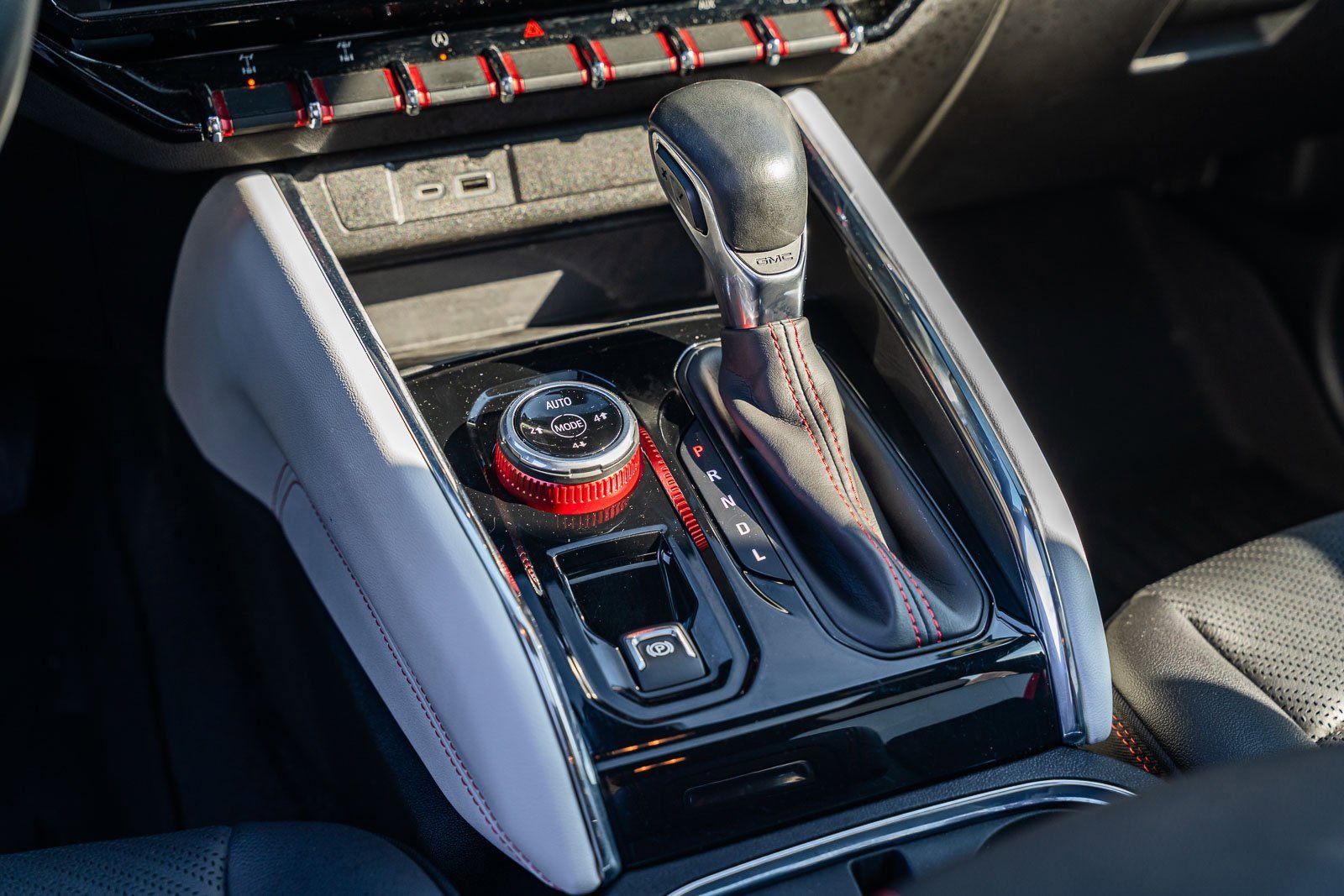 Used 2023 GMC Canyon AT4X image 36