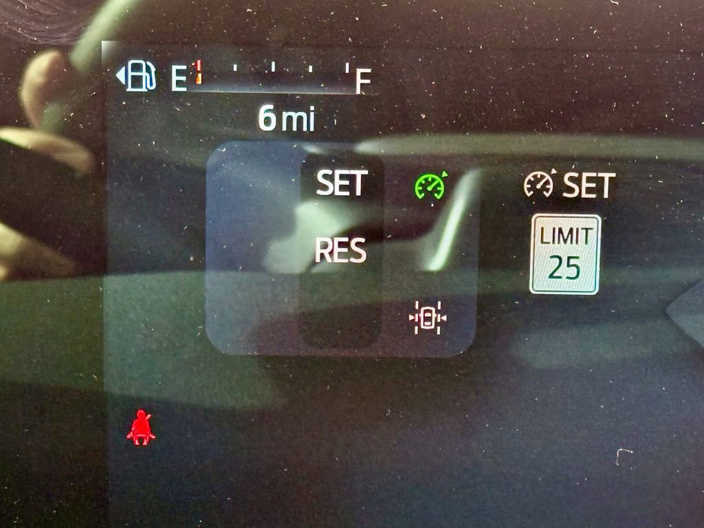 Certified 2025 Ford Expedition Active image 28