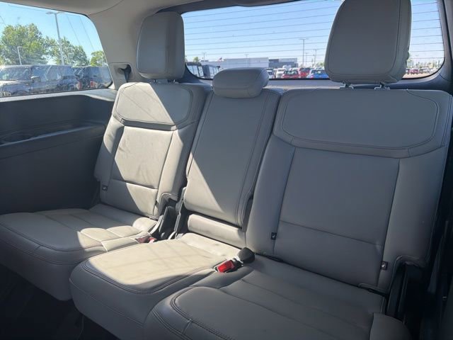 Certified 2025 Ford Expedition Active AWD/4WD image 19