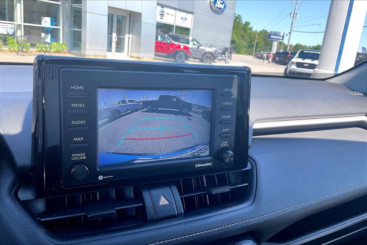 Used 2020 Toyota RAV4 XLE w/ All Weather Liner Package AWD/4WD image 20