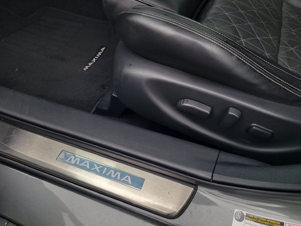 Used 2017 Nissan Maxima Platinum w/ Medallion Package FWD image 17