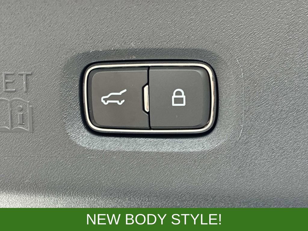 Certified 2025 Ford Expedition Active image 16