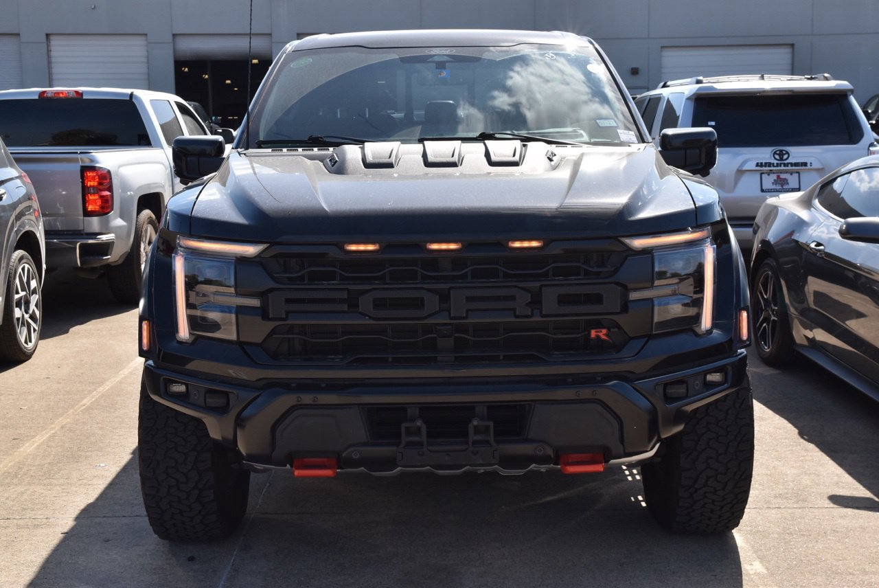 Certified 2025 Ford F150 Raptor w/ Equipment Group 803A Raptor R AWD/4WD image 3