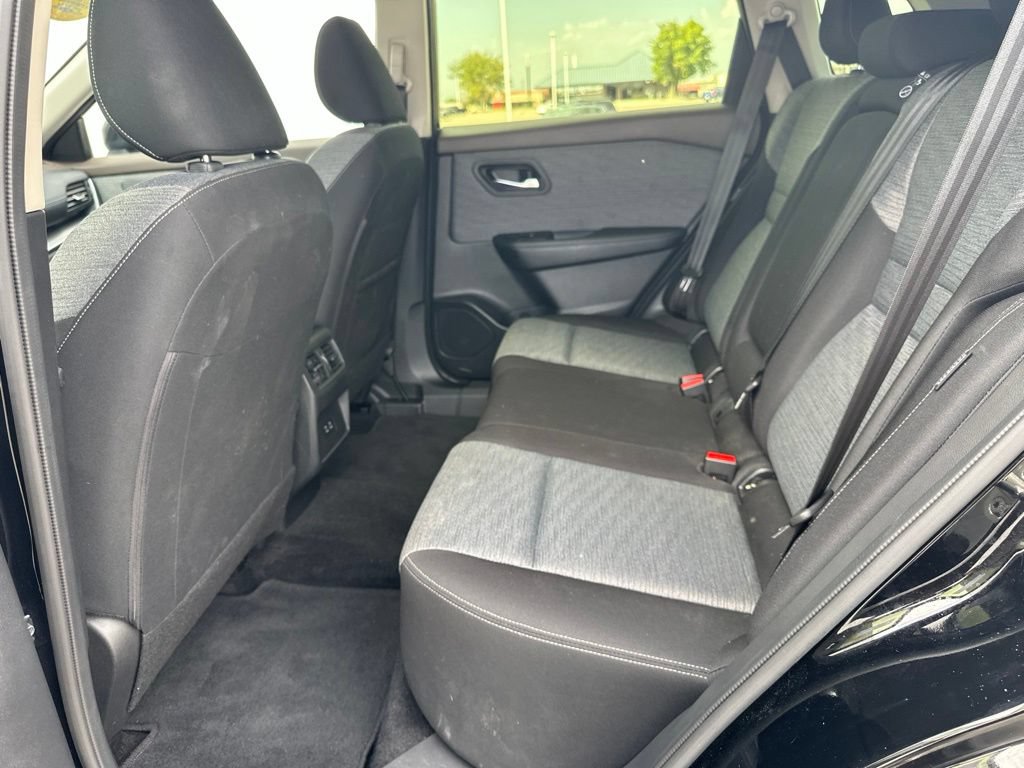 Used 2023 Nissan Rogue SV AWD/4WD image 18