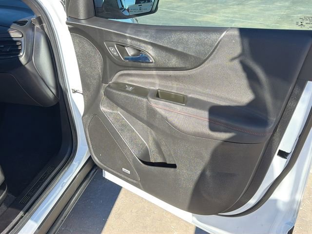 Used 2022 Chevrolet Equinox RS w/ RS Leather Package image 10