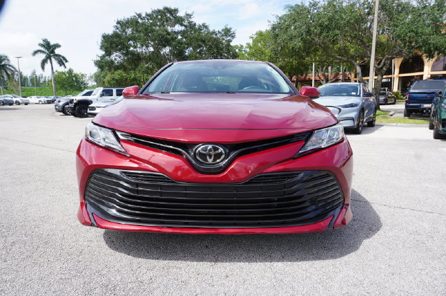 Used 2020 Toyota Camry LE FWD image 24