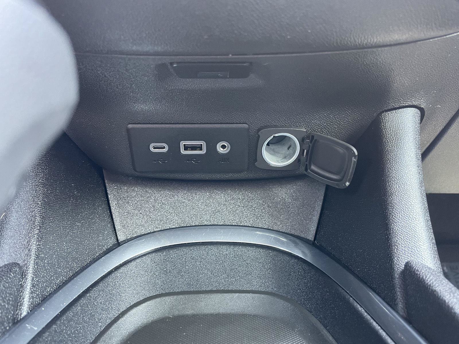 Used 2019 Chevrolet Malibu LT FWD image 27