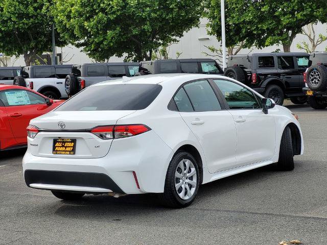 Used 2022 Toyota Corolla LE FWD image 4