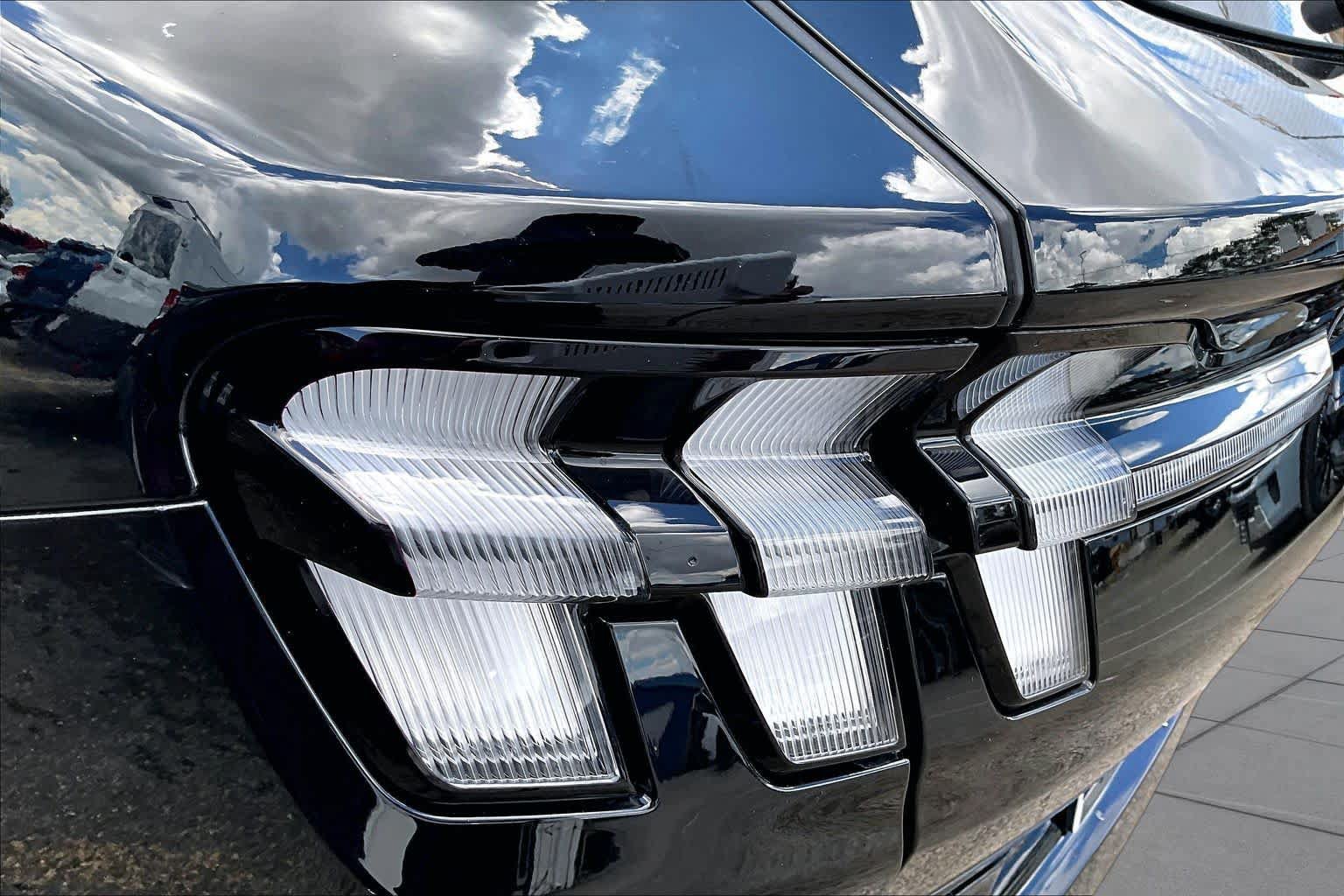 Certified 2025 Ford Mustang Mach-E Premium w/ Sport Appearance Package AWD/4WD image 27
