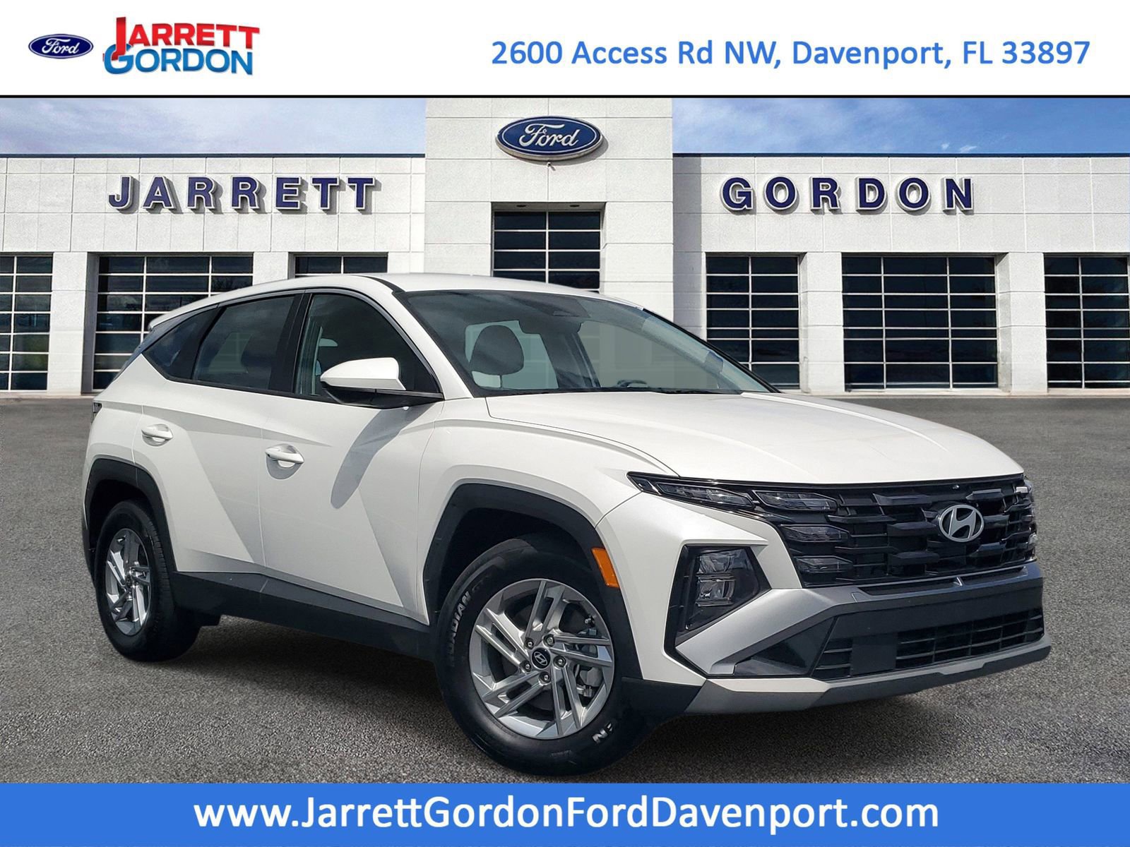 Used 2025 Hyundai Tucson SE image 4