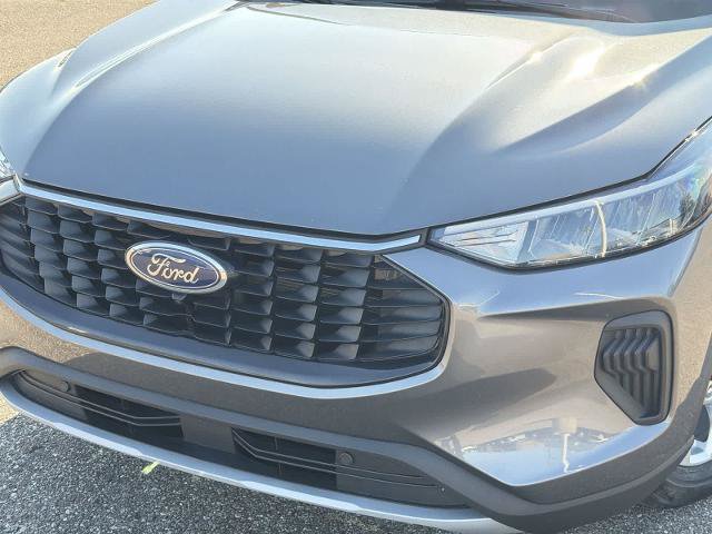 Certified 2023 Ford Escape Active AWD/4WD image 11