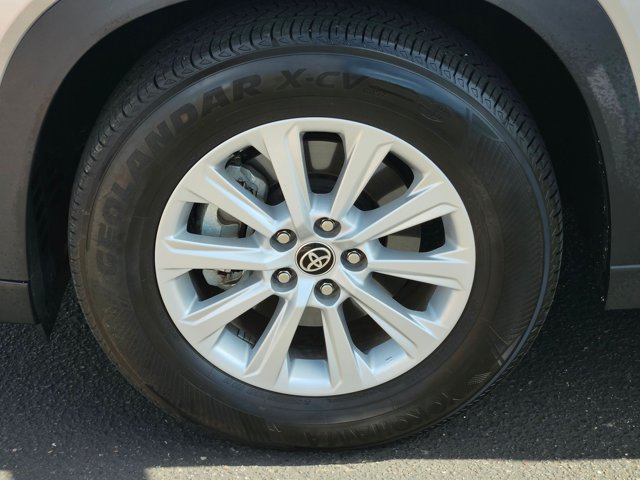 Used 2025 Toyota Grand Highlander FWD image 27