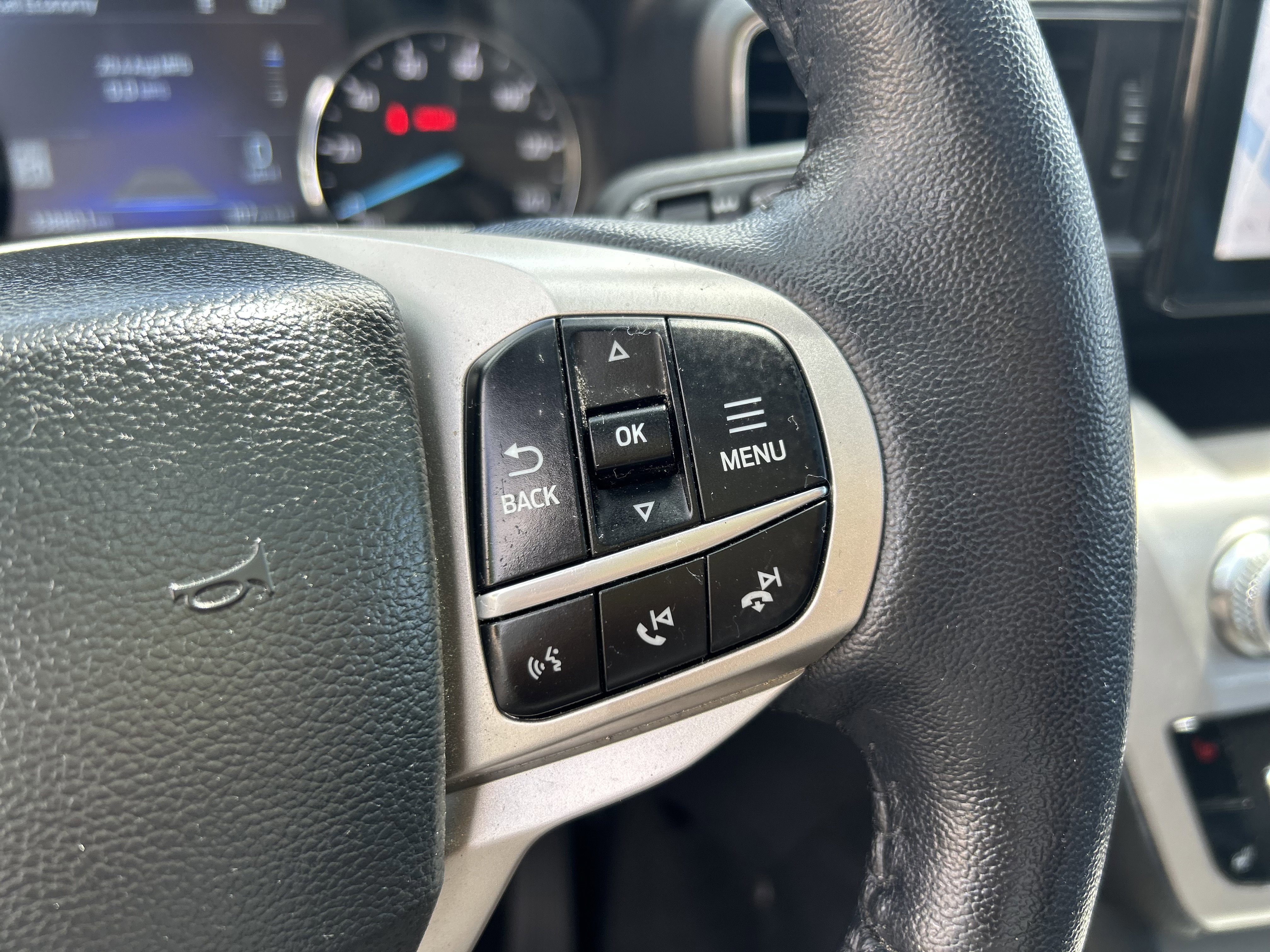 Certified 2022 Ford Explorer XLT w/ Equipment Group 202A image 17