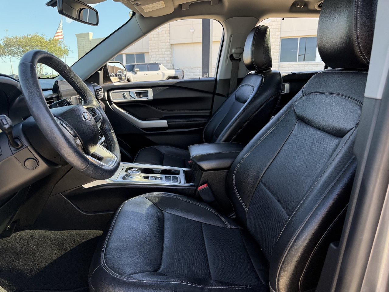 Certified 2022 Ford Explorer Limited w/ Equipment Group 301A RWD image 26