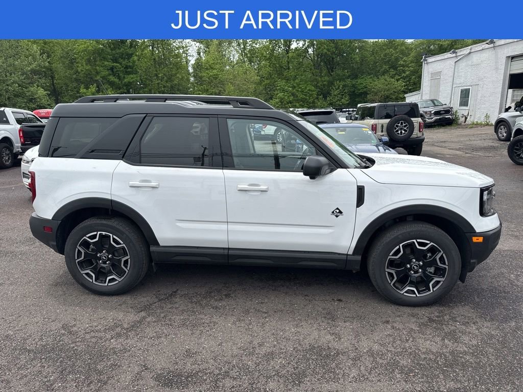 Certified 2025 Ford Bronco Sport Outer Banks w/ Outer Banks Tech Package+ AWD/4WD image 4