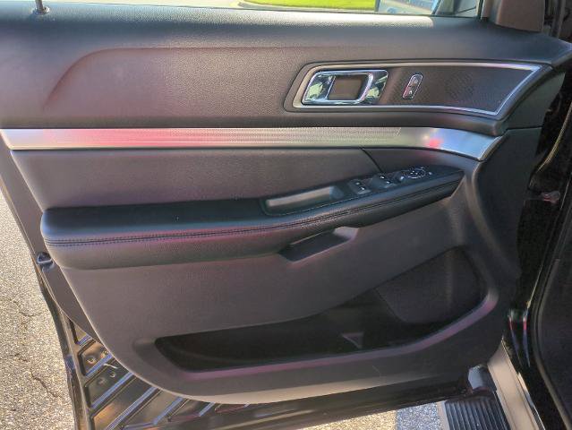 Certified 2018 Ford Explorer XLT AWD/4WD image 10