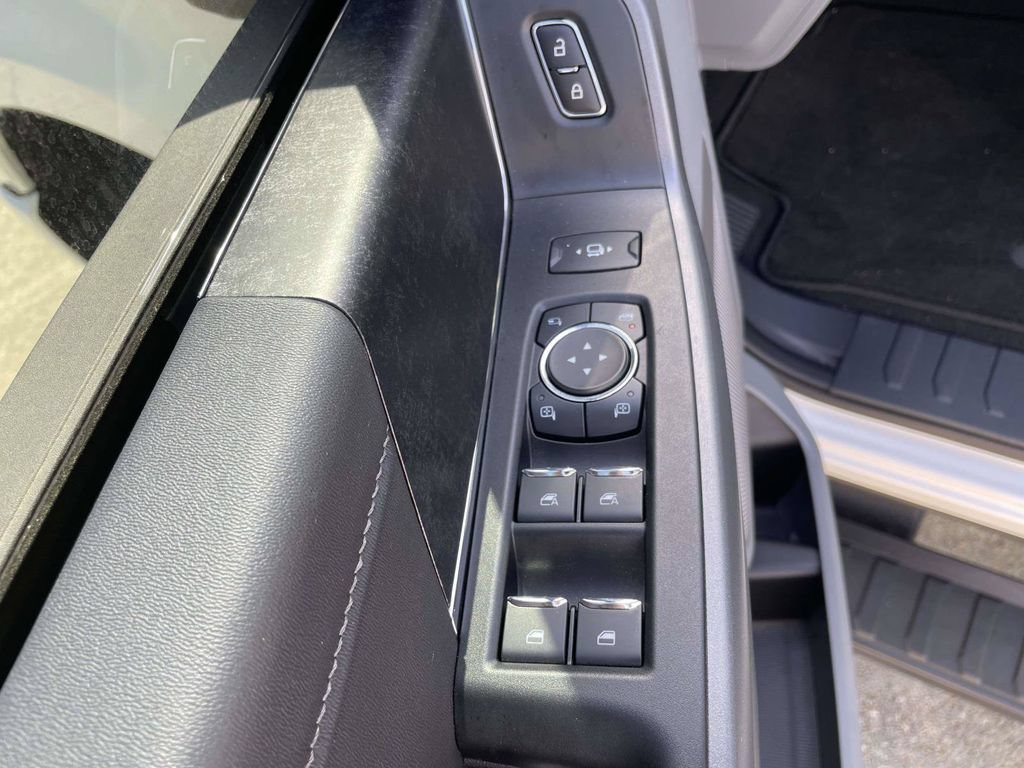 Certified 2023 Ford F250 XLT w/ Black Appearance Package AWD/4WD image 15