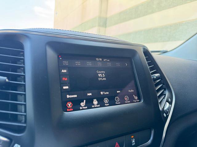 Used 2021 Jeep Cherokee Latitude Plus image 22