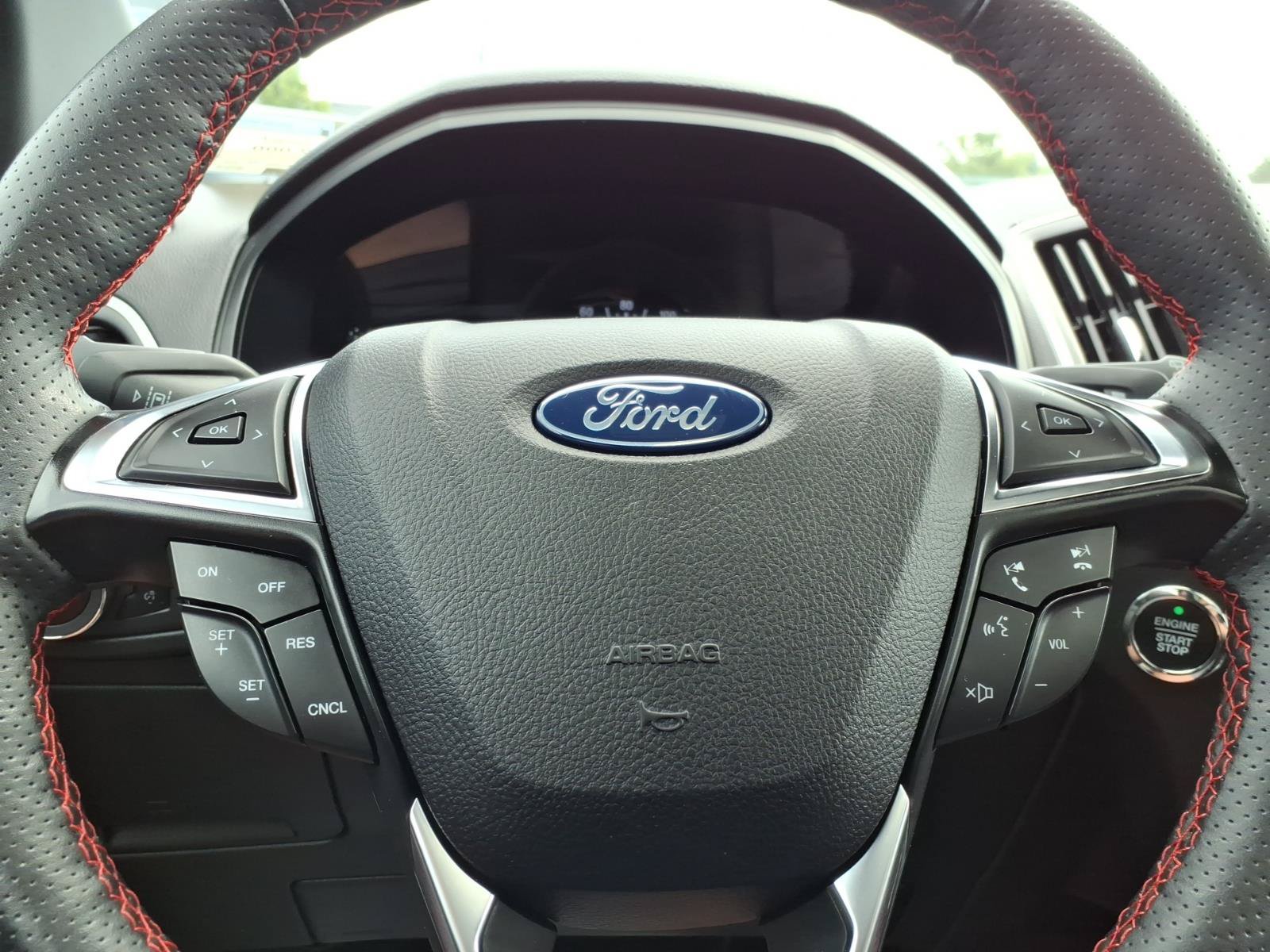 Certified 2024 Ford Edge ST-Line AWD/4WD image 23