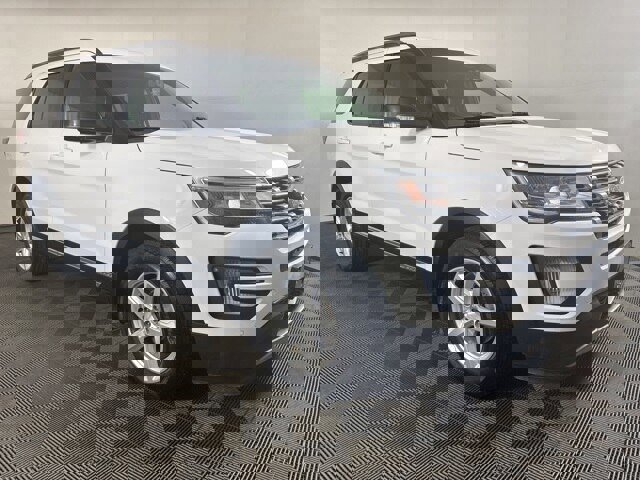 Certified 2017 Ford Explorer XLT w/ Equipment Group 201A