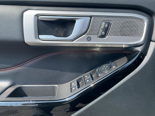 Certified 2023 Ford Explorer ST-Line AWD/4WD image 32