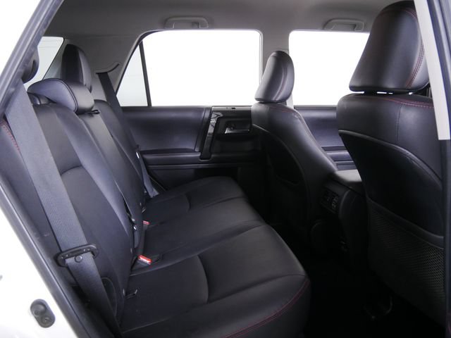 Used 2018 Toyota 4Runner TRD Off-Road Premium AWD/4WD image 15