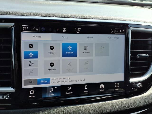Used 2025 Chrysler Pacifica Select image 21