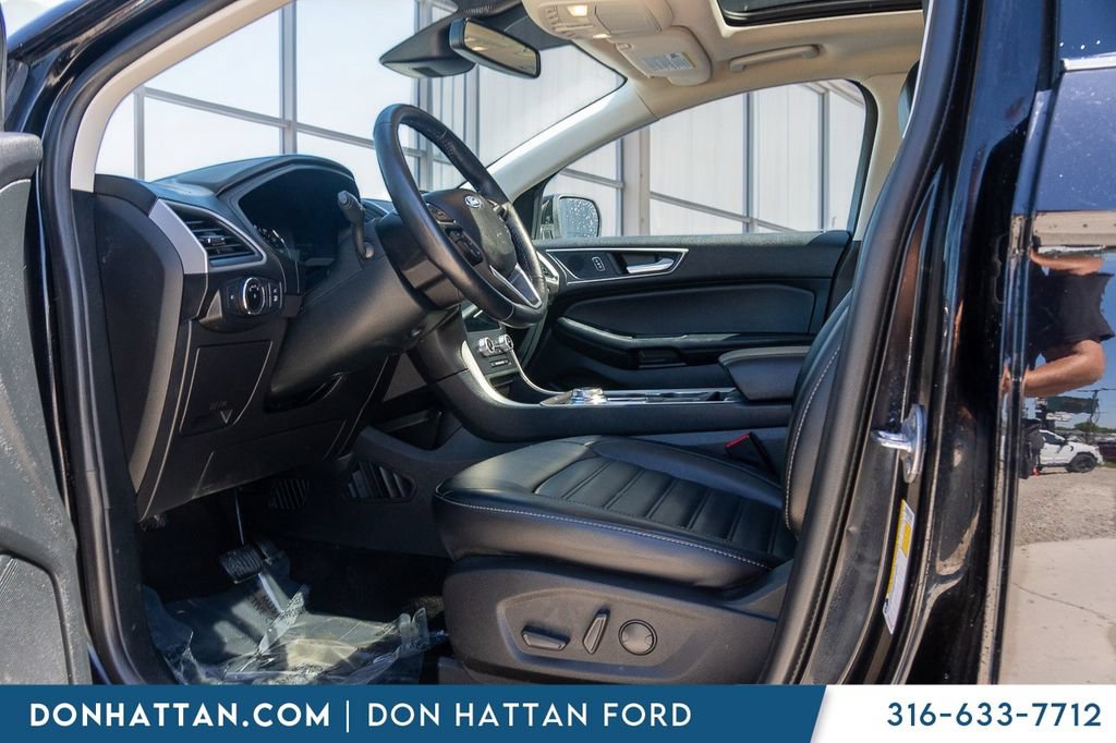 Certified 2023 Ford Edge SEL w/ Convenience Package AWD/4WD image 3