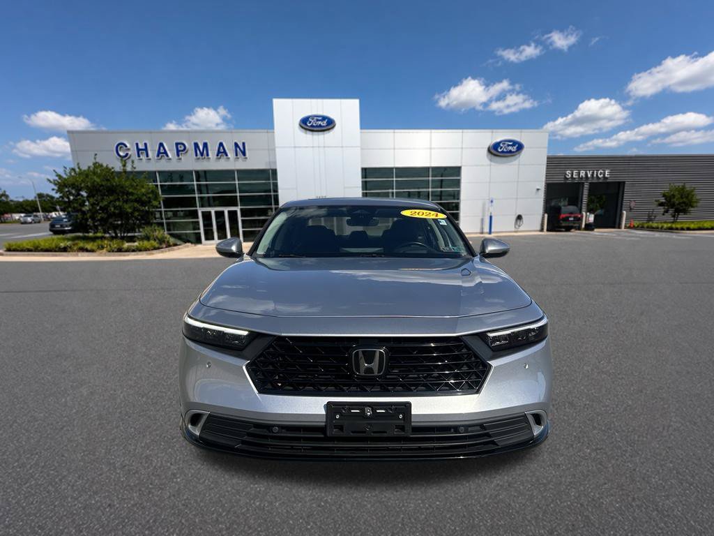 Used 2024 Honda Accord Touring image 9