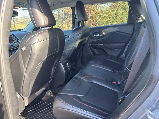 Used 2022 Jeep Cherokee Trailhawk image 12