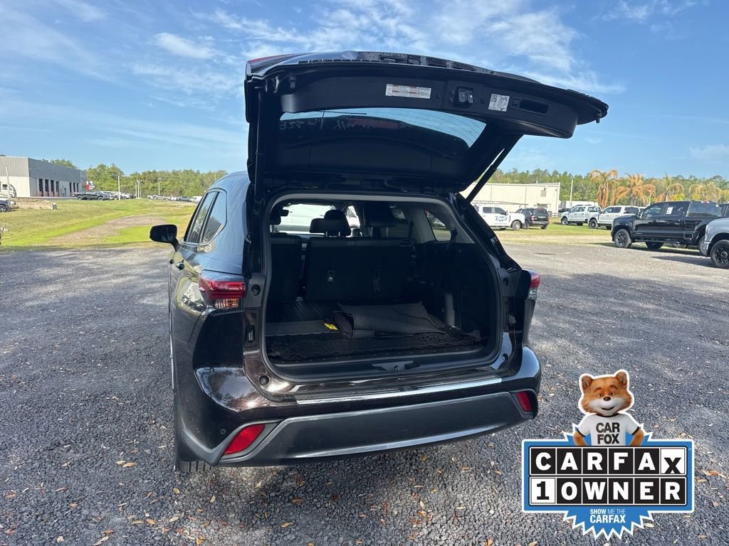 Used 2022 Toyota Highlander Limited image 18
