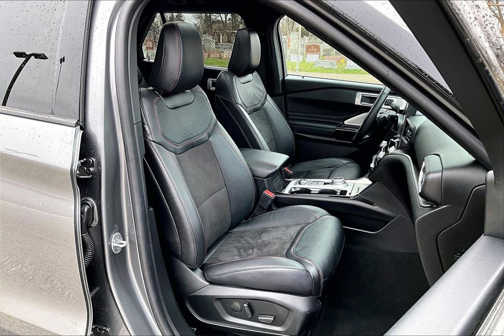Certified 2024 Ford Explorer ST w/ Equipment Group 401A image 7