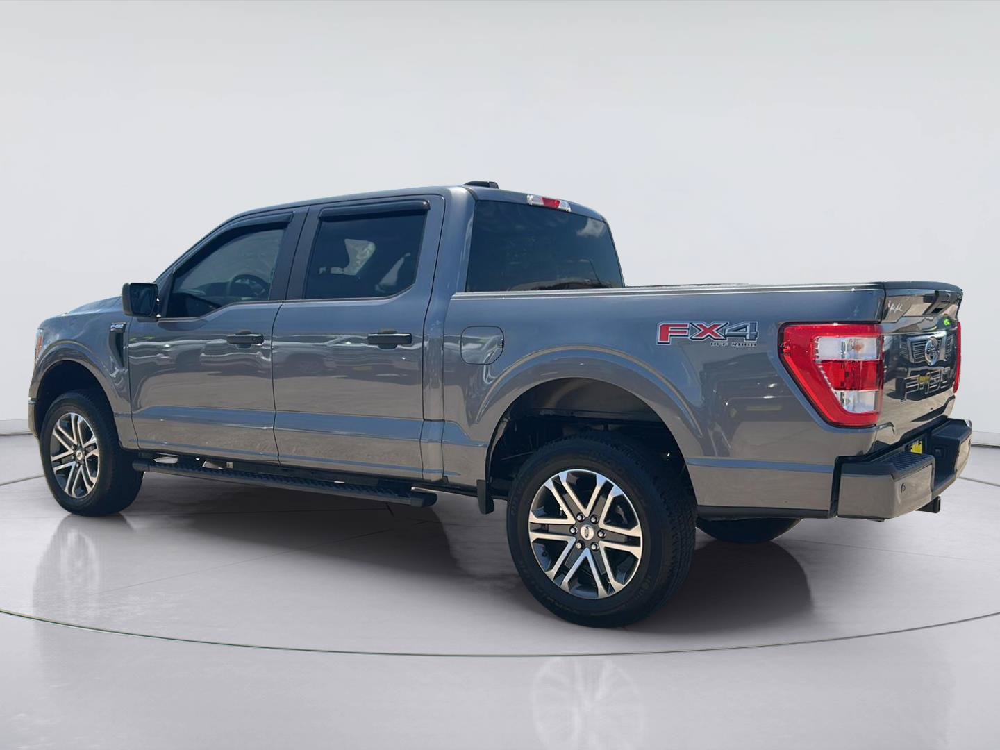 Certified 2021 Ford F150 XL w/ STX Appearance Package AWD/4WD image 6