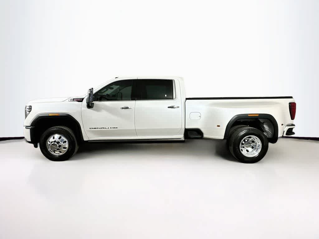 Used 2024 GMC Sierra 3500 Denali w/ Denali Reserve Package AWD/4WD image 3