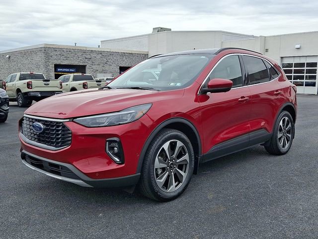Certified 2023 Ford Escape Platinum w/ Premium Technology Package AWD/4WD image 3