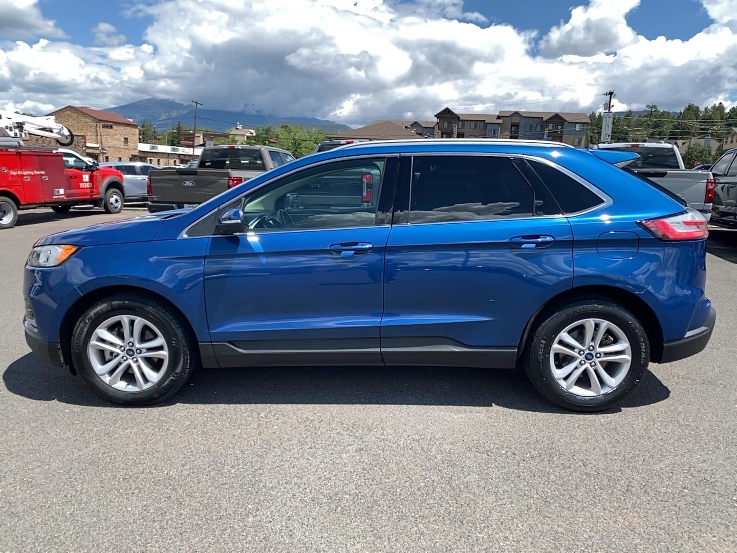 Certified 2020 Ford Edge SEL FWD image 8